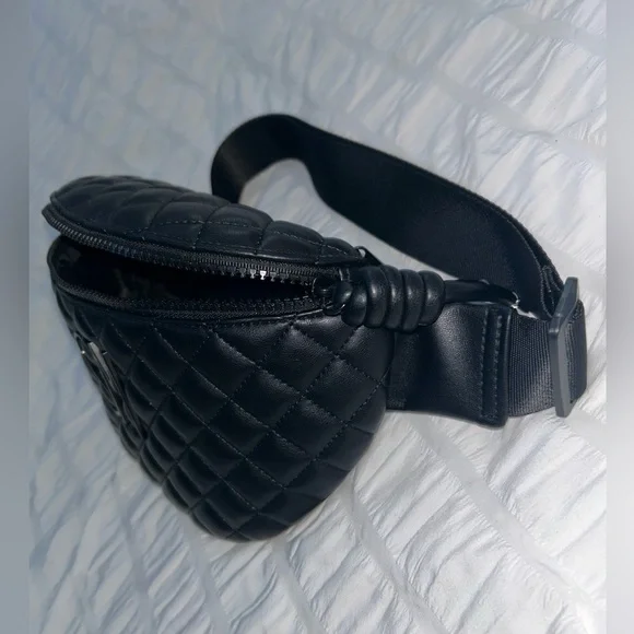 Brand new black Steve Madden Fanny pack! One size - Picture 3 of 4